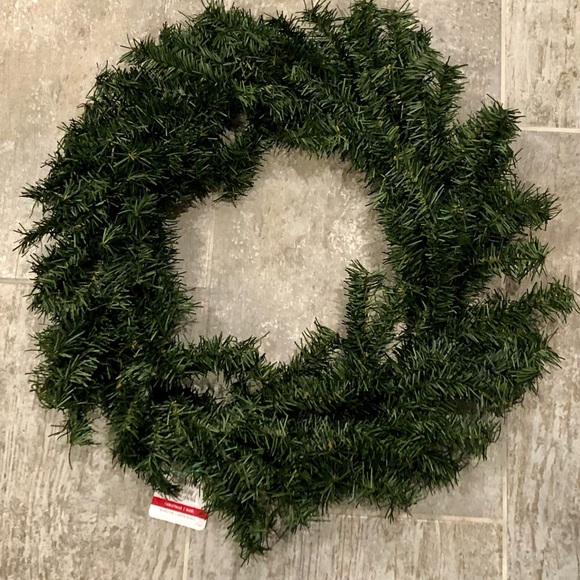 Christmas wreath - Picture 1 of 4